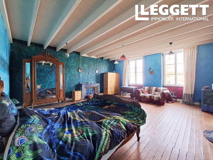 Image No.7-4 Bed House for sale