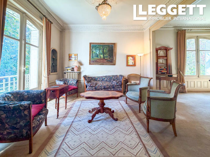 Image No.2-8 Bed House for sale