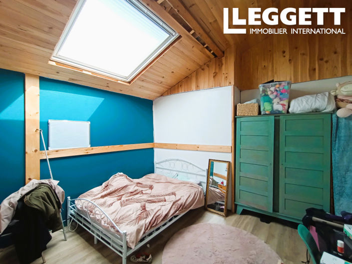 Image No.10-4 Bed House for sale