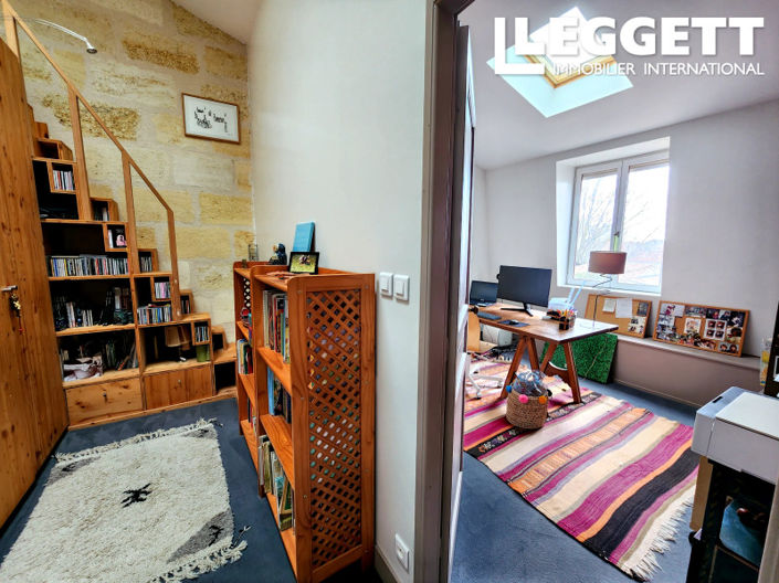 Image No.8-4 Bed House for sale