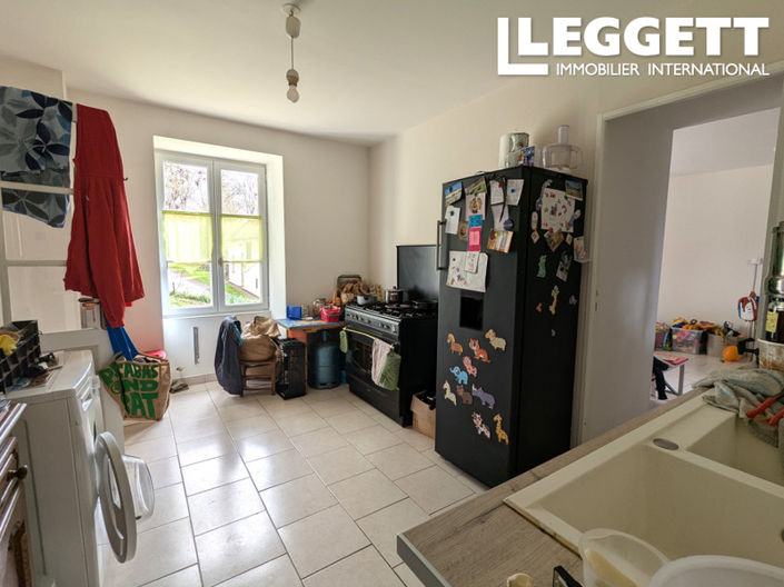 Image No.5-2 Bed House for sale