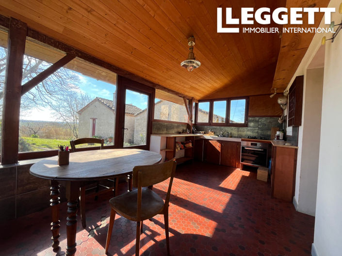 Image No.10-1 Bed House for sale