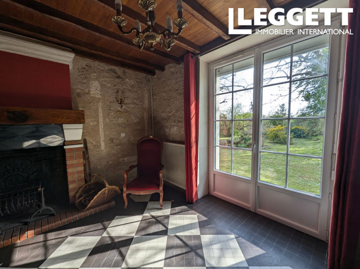 Image No.5-6 Bed House for sale