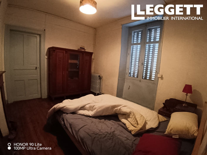 Image No.8-2 Bed House for sale