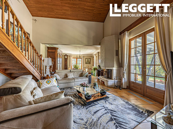 Image No.4-6 Bed House for sale