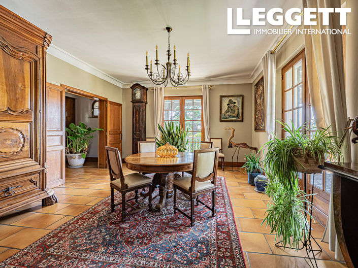 Image No.5-6 Bed House for sale