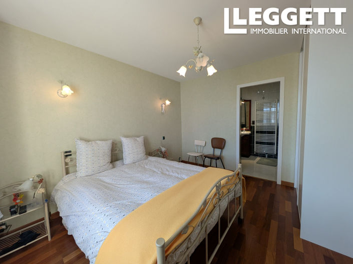 Image No.4-4 Bed House for sale