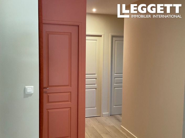 Image No.10-4 Bed House for sale