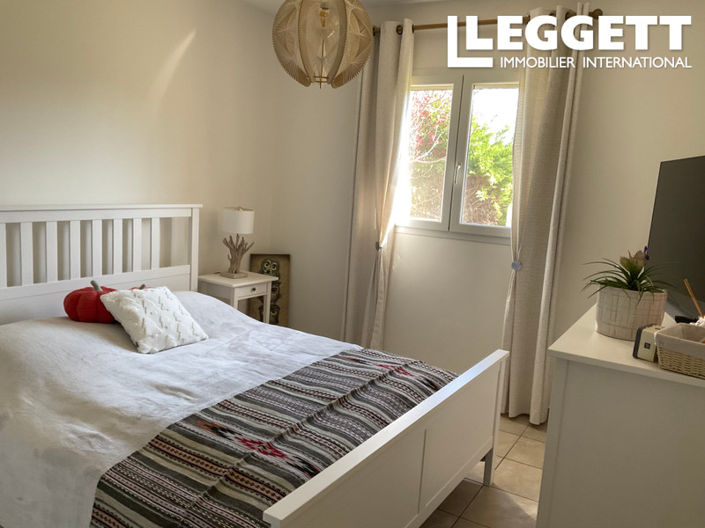 Image No.9-4 Bed House for sale