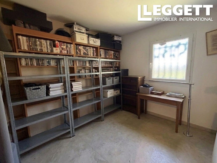 Image No.10-5 Bed House for sale