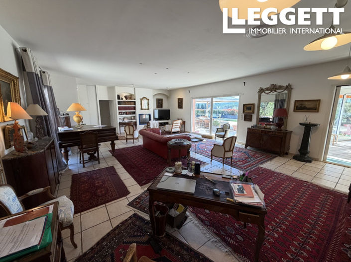 Image No.4-5 Bed House for sale