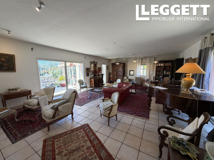 Image No.6-5 Bed House for sale