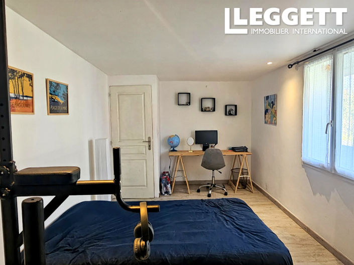 Image No.5-6 Bed House for sale