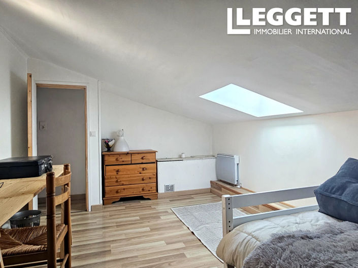 Image No.8-6 Bed House for sale