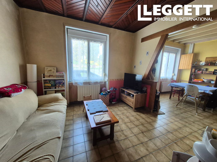 Image No.8-2 Bed House for sale