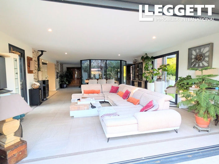 Image No.4-5 Bed House for sale