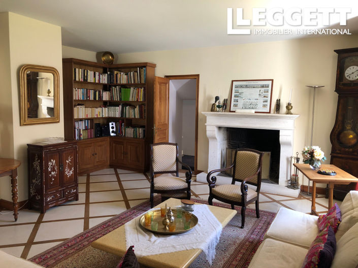 Image No.6-4 Bed House for sale
