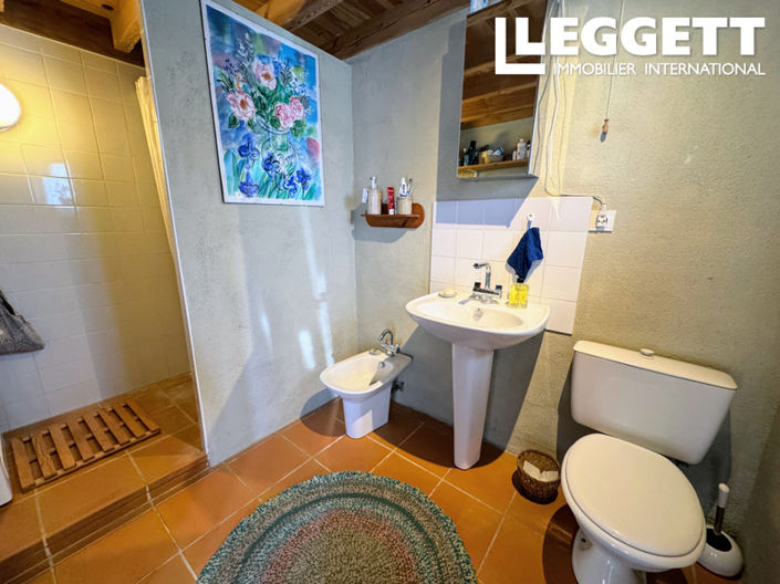 Image No.10-2 Bed House for sale