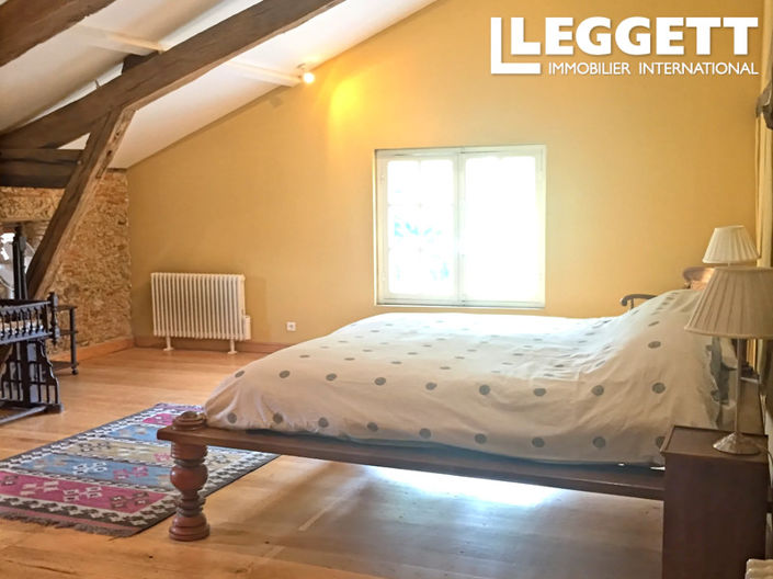 Image No.9-5 Bed House for sale