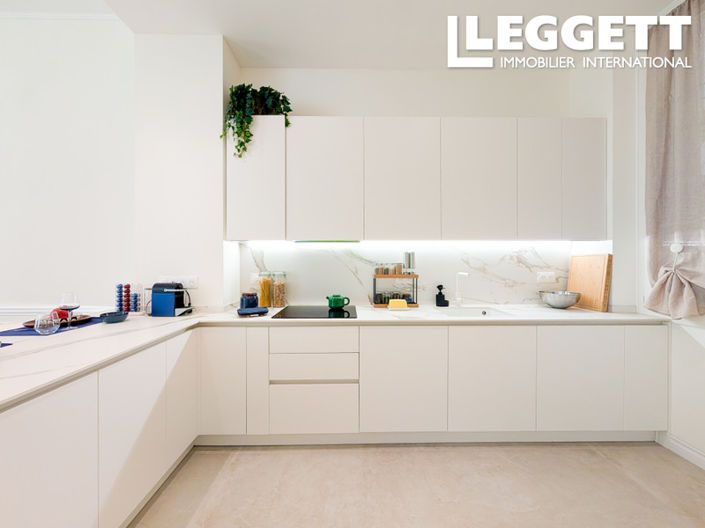 Image No.7-3 Bed Apartment for sale