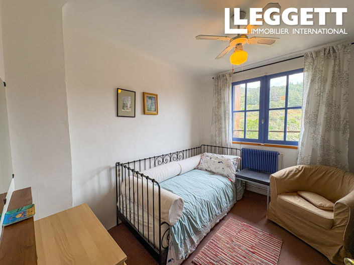 Image No.10-3 Bed House for sale