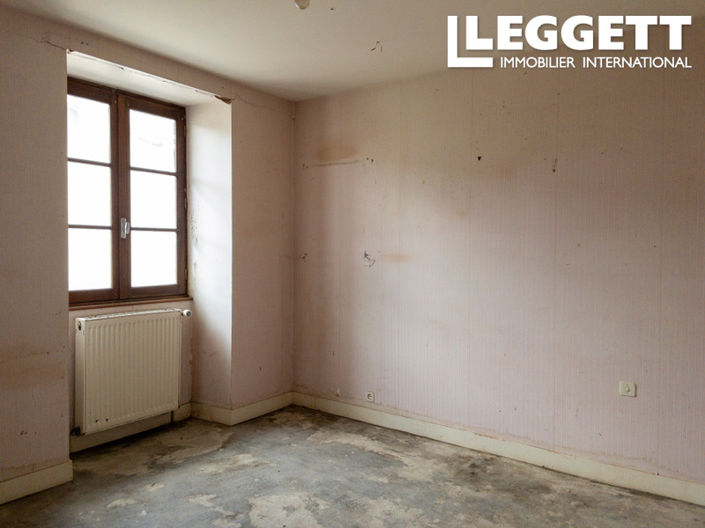 Image No.9-6 Bed House for sale