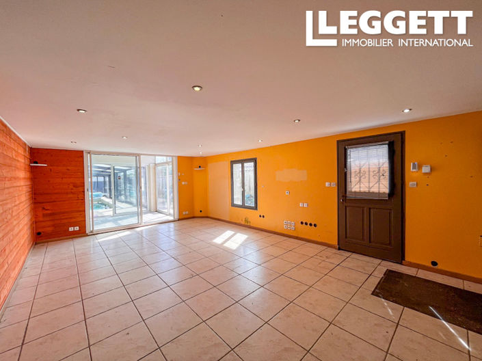 Image No.8-3 Bed House for sale