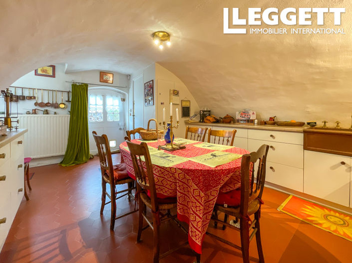 Image No.5-2 Bed House for sale