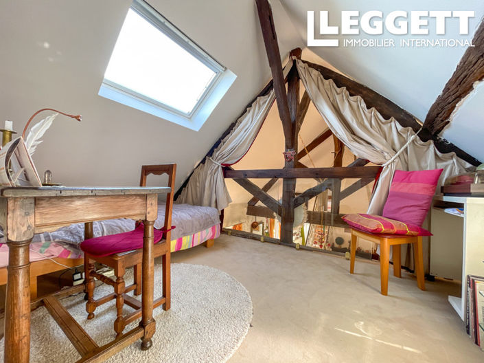 Image No.8-2 Bed House for sale