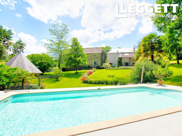 Image No.2-10 Bed House for sale