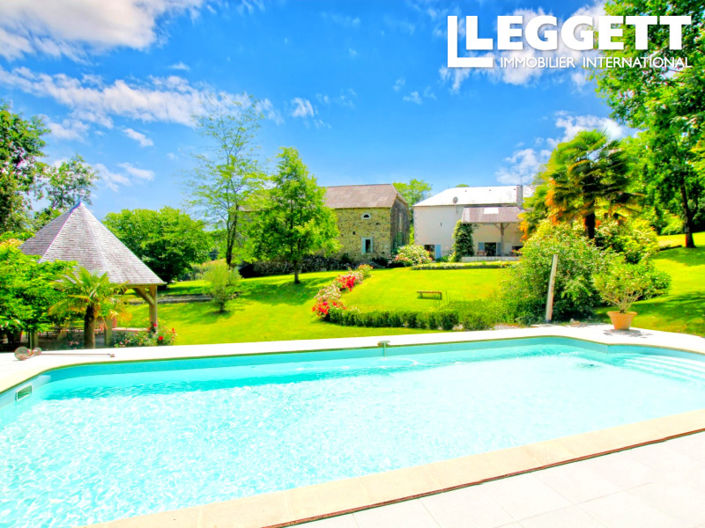 Image No.2-10 Bed House for sale