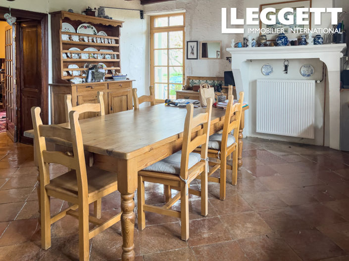 Image No.3-4 Bed House for sale