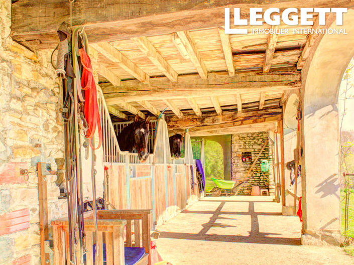 Image No.10-5 Bed House for sale