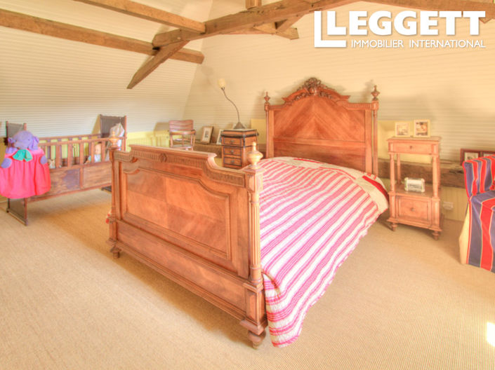 Image No.7-5 Bed House for sale