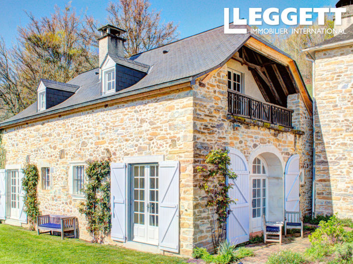 Image No.8-5 Bed House for sale