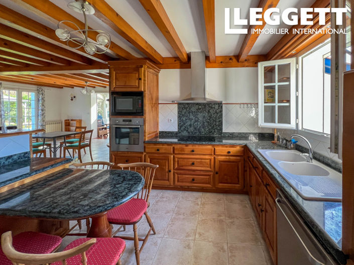 Image No.6-4 Bed House for sale