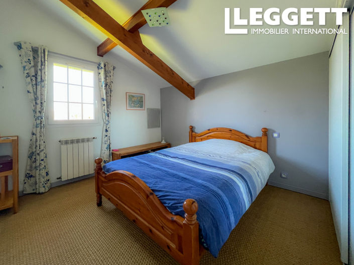 Image No.8-4 Bed House for sale