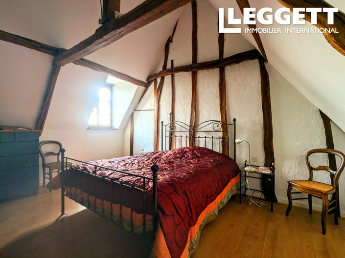 Image No.10-4 Bed House for sale