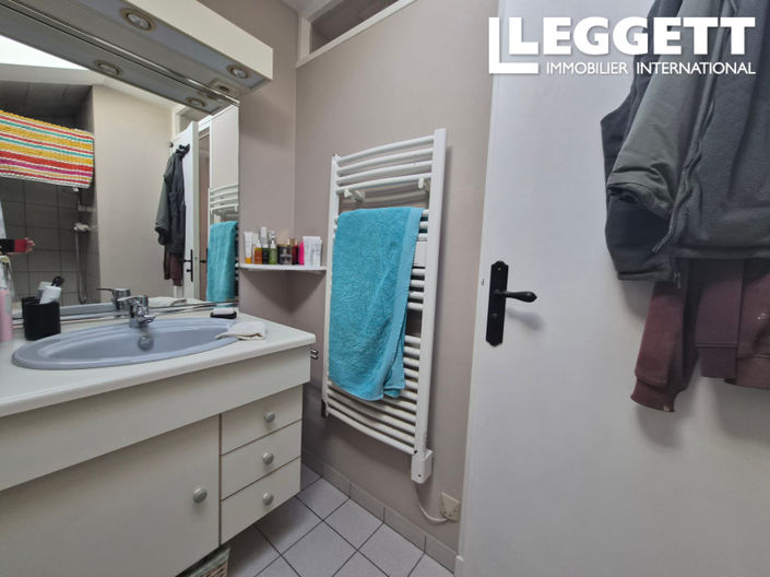 Image No.9-2 Bed House for sale