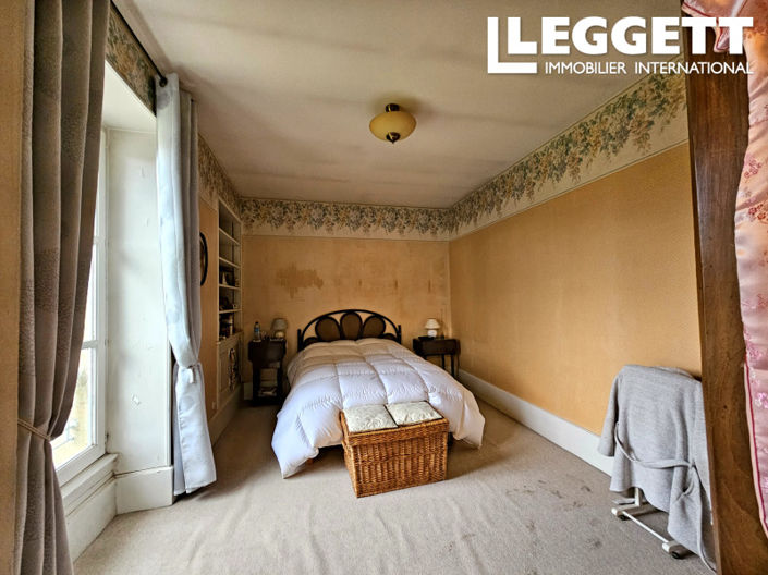 Image No.6-4 Bed House for sale