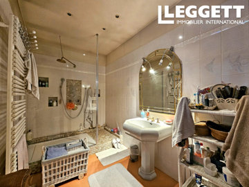 ahr0chm6ly9jzg4uagvzdglhlmltbw8vaw1hz2uvvevom