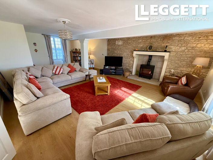 Image No.6-4 Bed House for sale