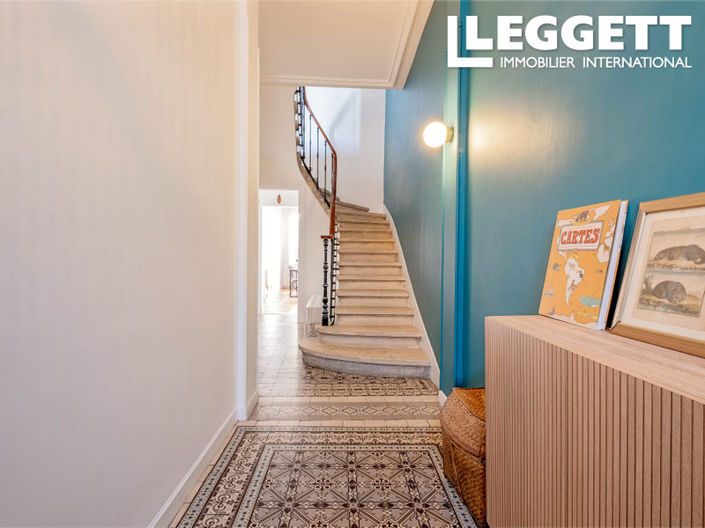 Image No.2-4 Bed House for sale