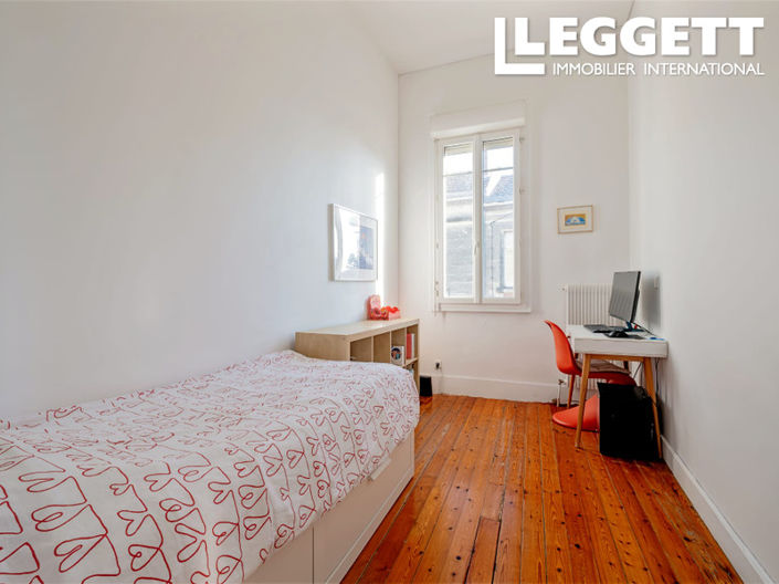 Image No.9-4 Bed House for sale