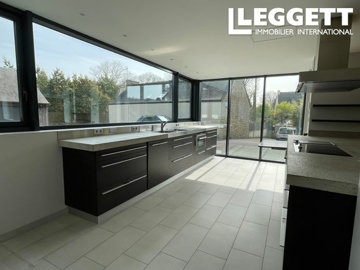 ahr0chm6ly9jzg4uagvzdglhlmltbw8vaw1hz2uvvevom