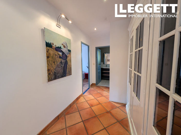 Image No.7-5 Bed House for sale