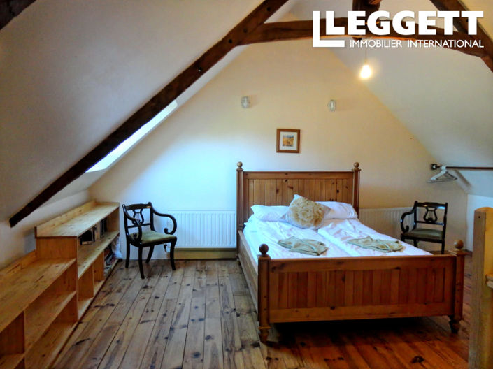 Image No.10-4 Bed House for sale