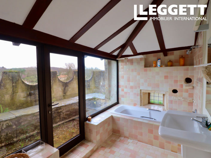 Image No.10-3 Bed Chateaux for sale