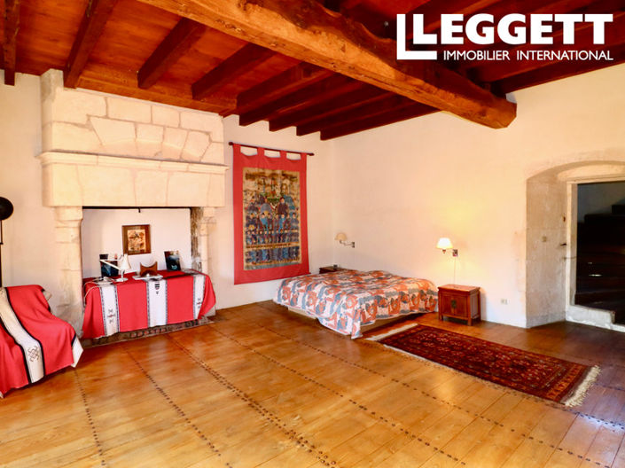 Image No.8-Châteaux de 3 chambres à vendre à Charente