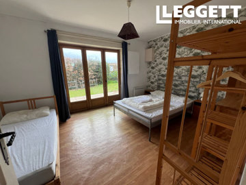 ahr0chm6ly9jzg4uagvzdglhlmltbw8vaw1hz2uvvevom